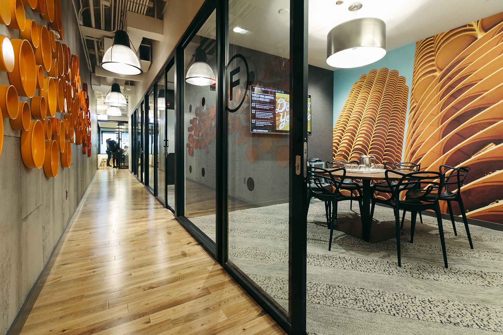 A Tour of WeWork’s New Chicago Coworking Space - Officelovin'