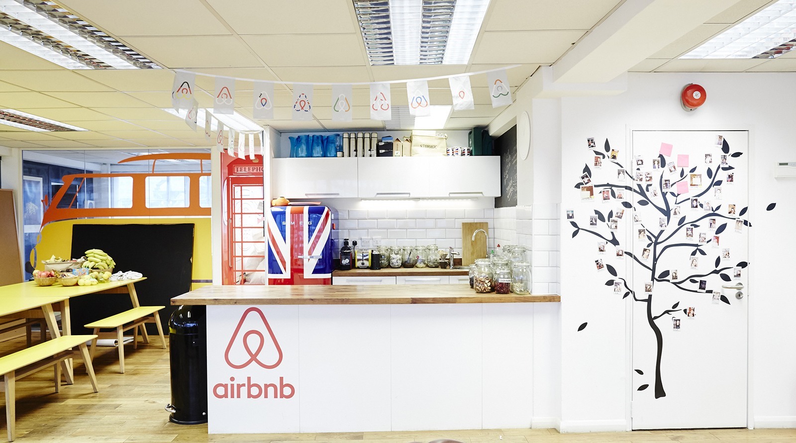 A Look Inside Airbnb’s New Offices in London - Officelovin'