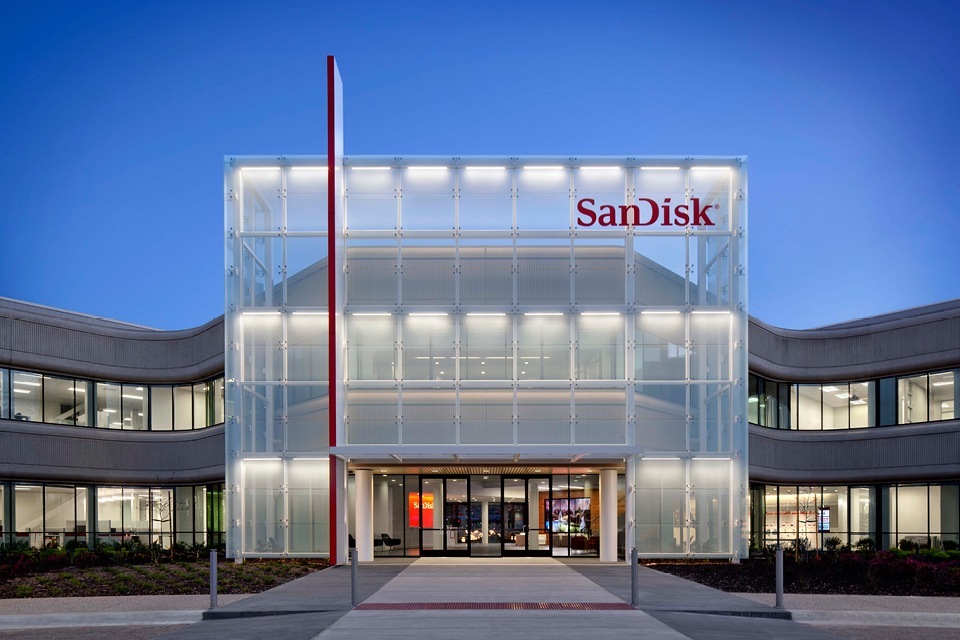 a-look-inside-sandisk-s-stylish-headquarters-officelovin