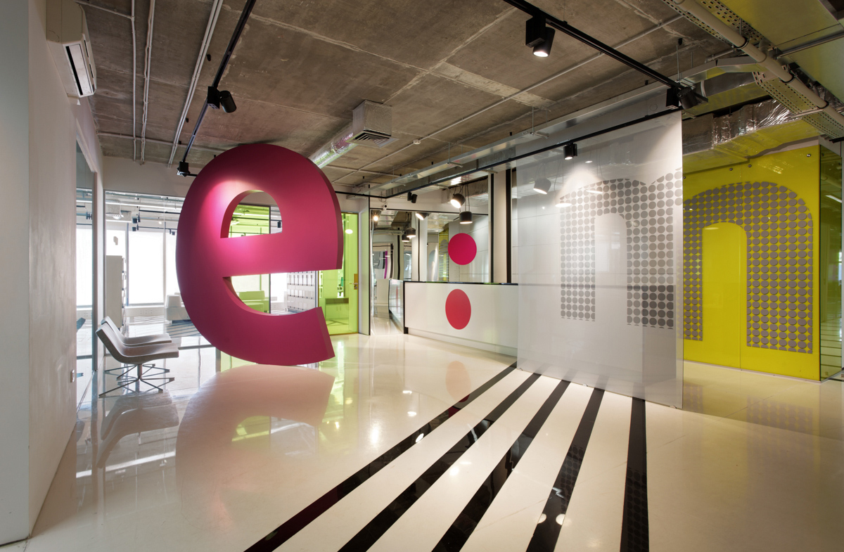 A Tour of E:MG’s Stylish Moscow Headquarters