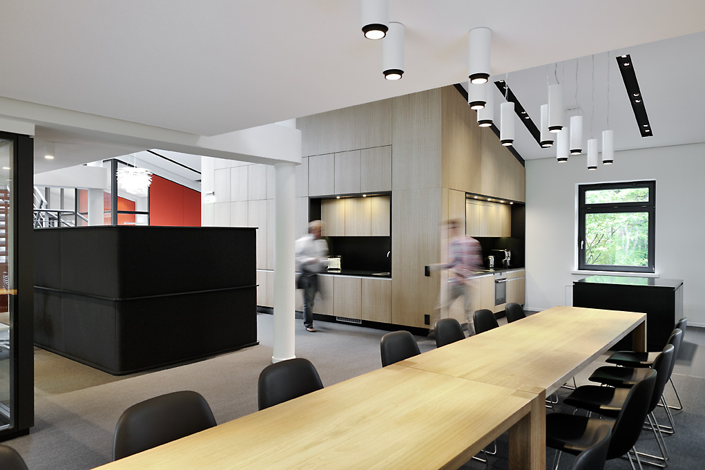 A Look Inside Metaplan’s Elegant Hamburg Office
