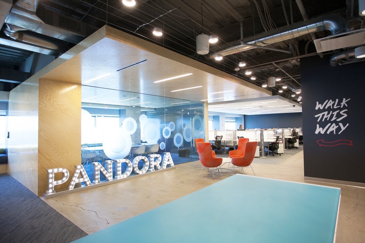 spion medley skygge A Look Inside Pandora's Sleek Boston Office - Officelovin'