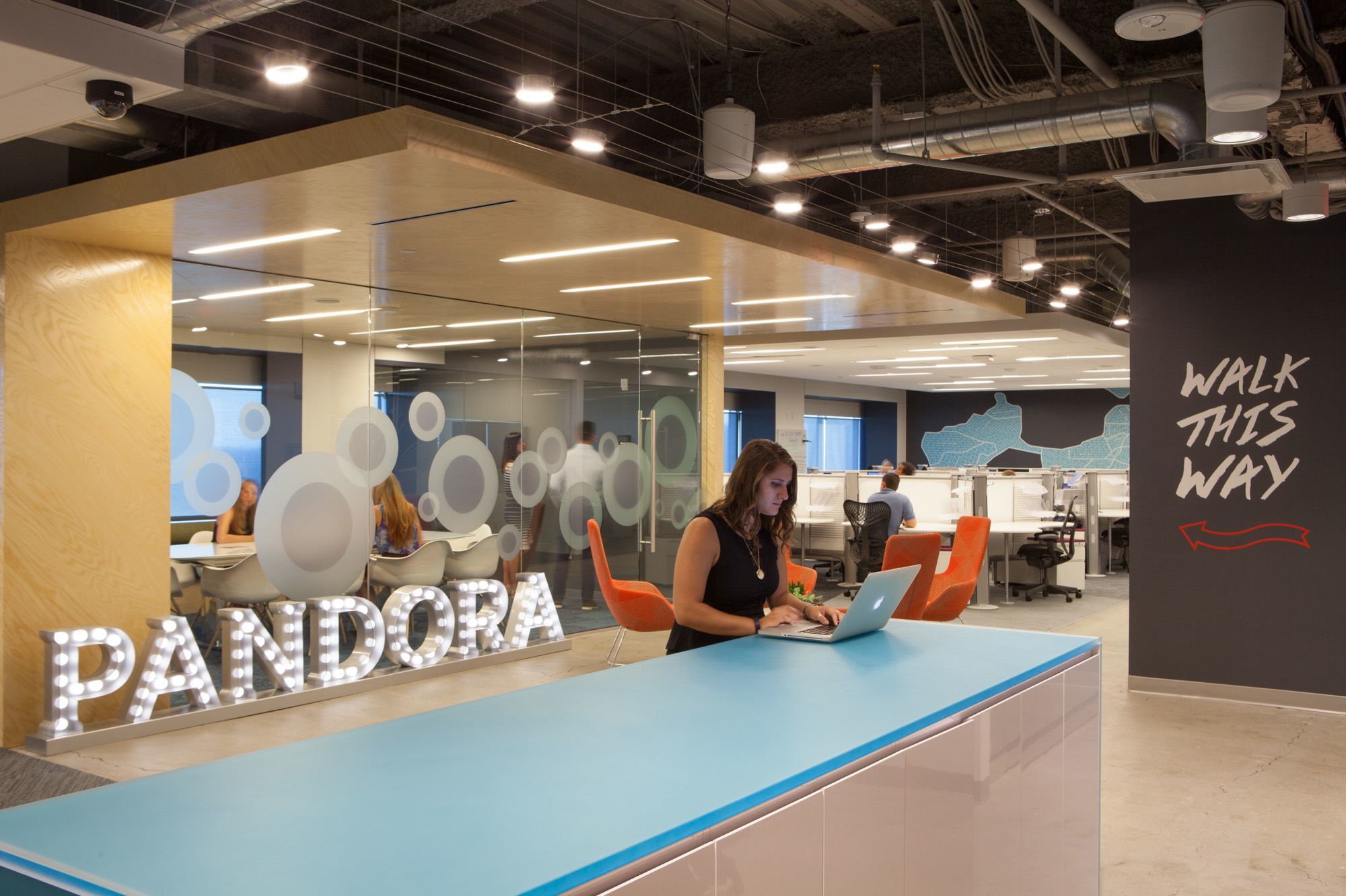 Look Inside Pandora's Sleek Boston Office - Officelovin'