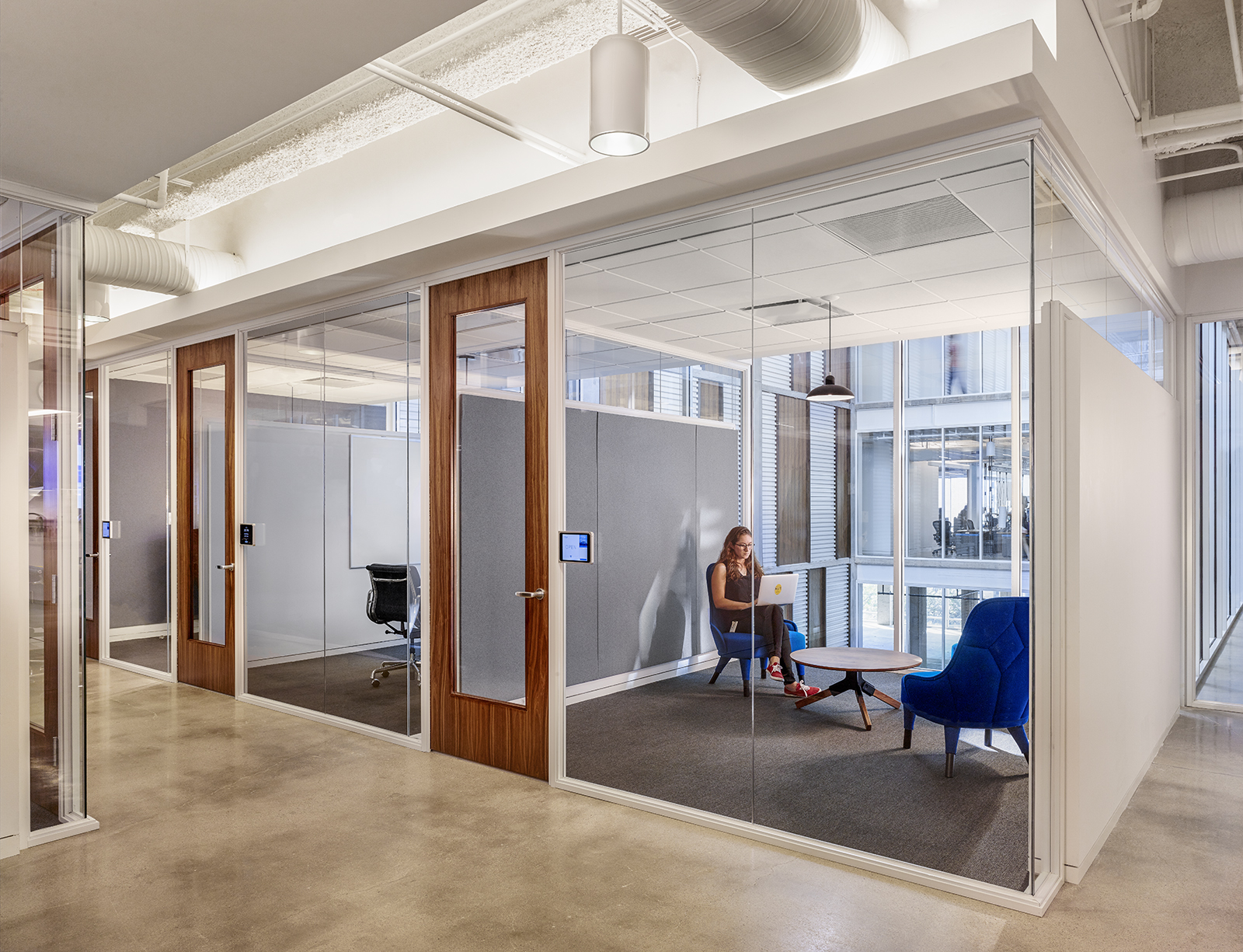 A Look Inside Dropbox’s Super Cool Austin Office - Officelovin'