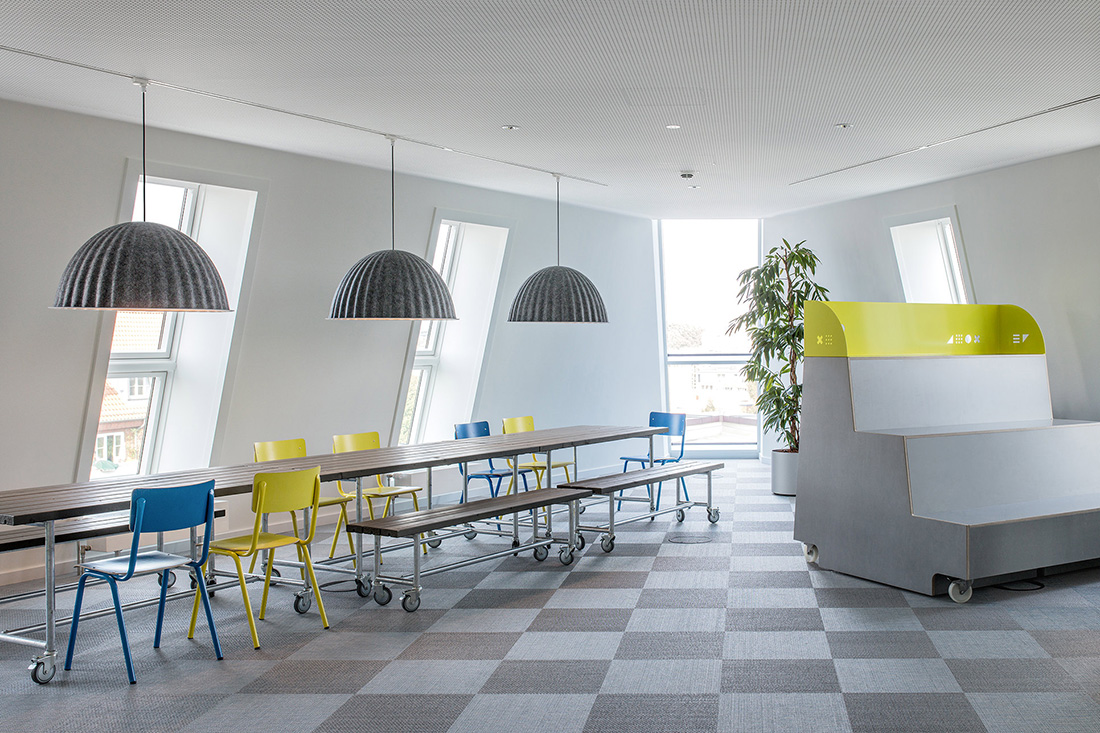 A Tour of Monday Consulting’s Minimalist Hamburg Office