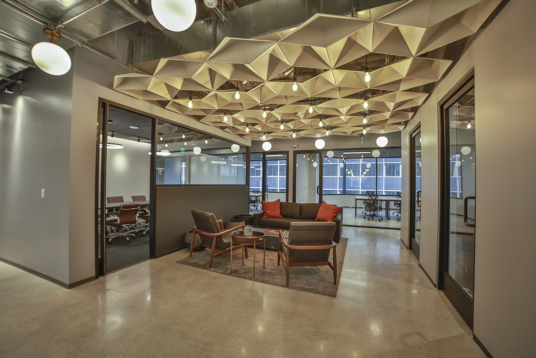 A Tour of Industrious’ Los Angeles Coworking Space - Officelovin'