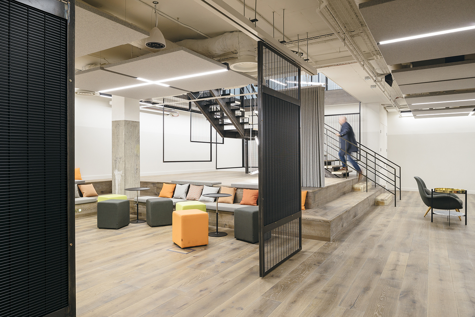 inside-sapientrazorfish-s-new-london-office-officelovin