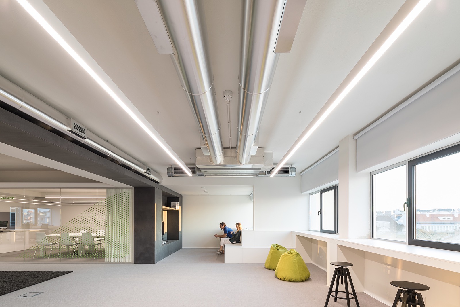 Relaxation zone seedrs-office-lisbon-12