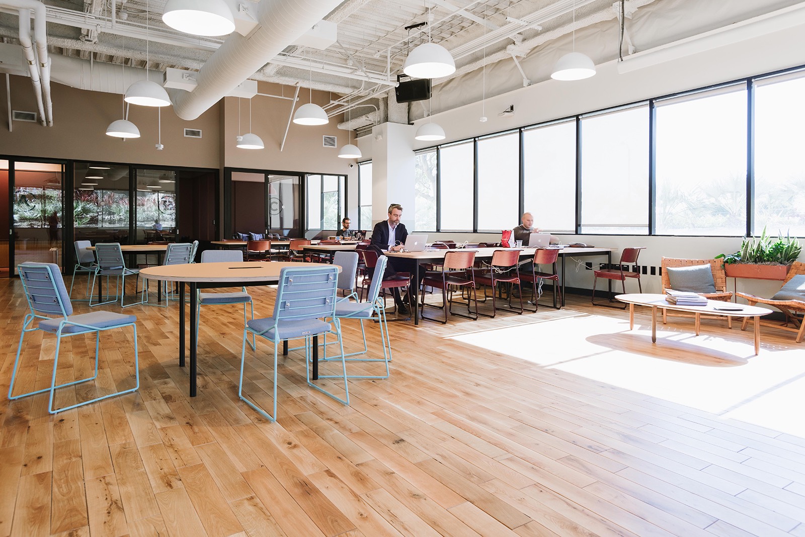 A Tour of WeWork - Manhattan Beach Towers - Officelovin'