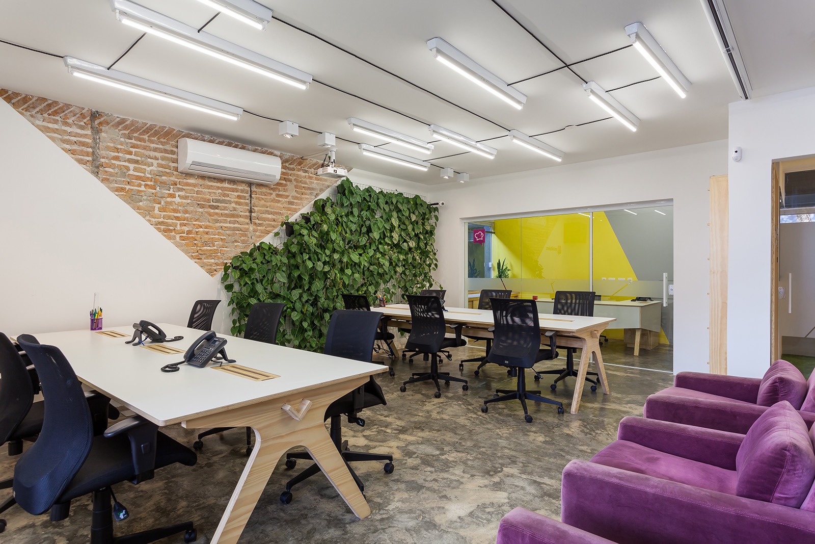 A Tour of Akasa Hub’s Sao Paulo Coworking Space - Officelovin'