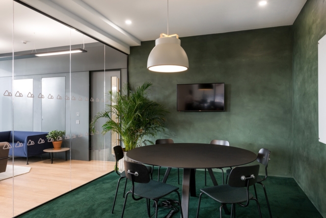 An Inside Look at Peakon’s Stylish London Office