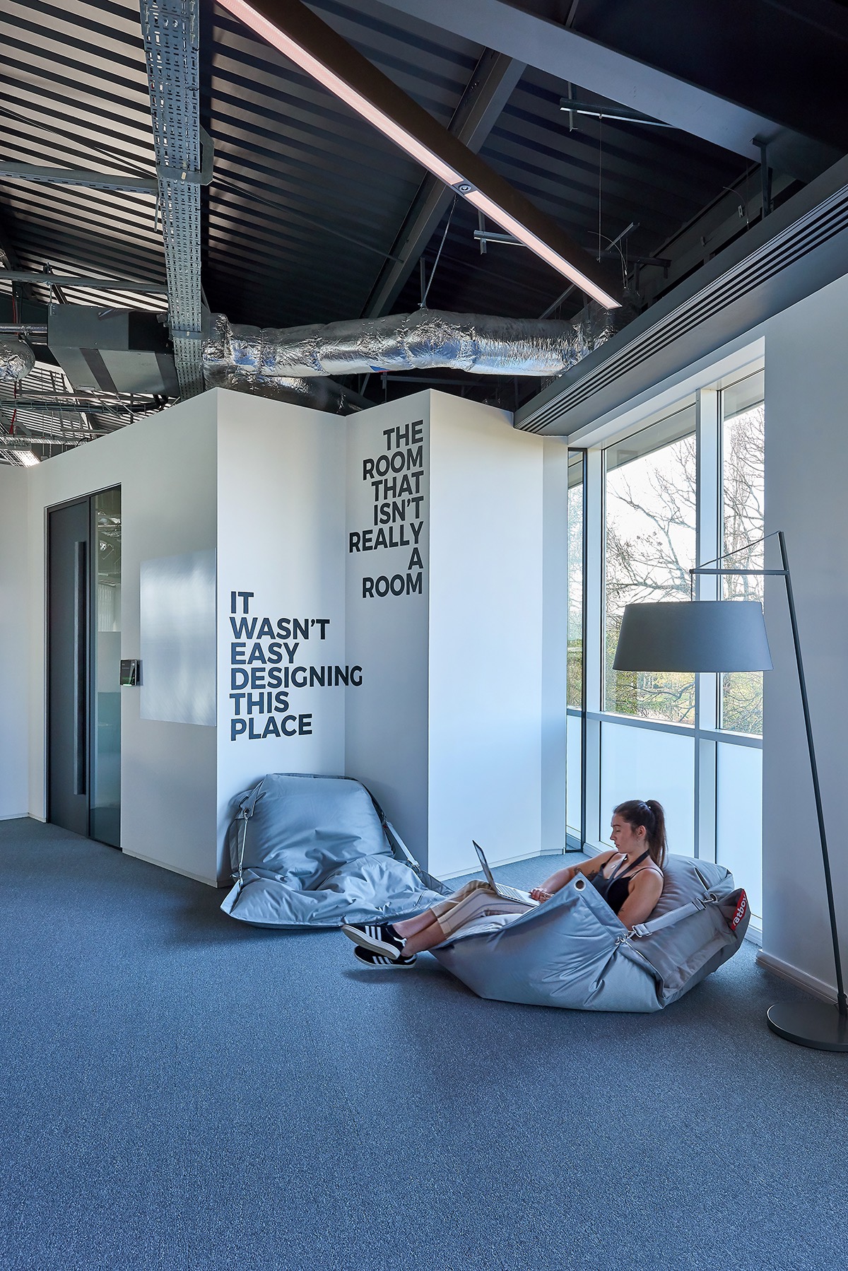 Relax zone gymshark-office-6