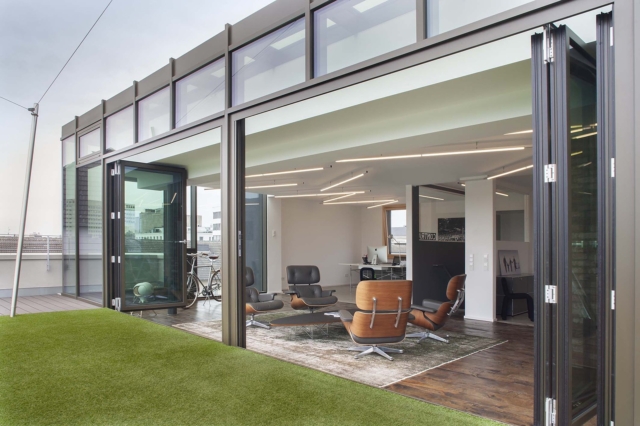 A Tour of Contra Promotion’s Minimalist Office in Bochum