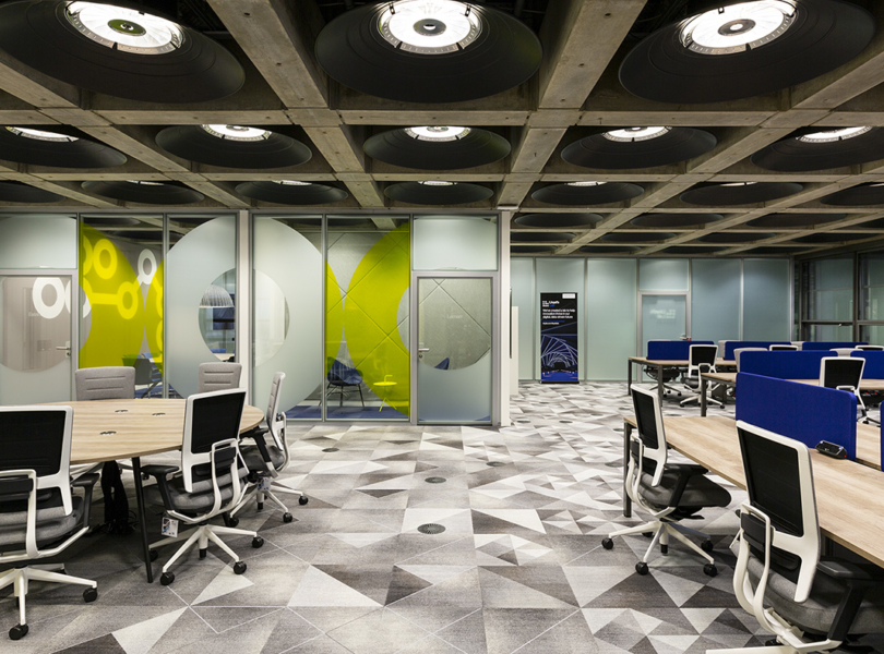 lloyds-lab-office-m