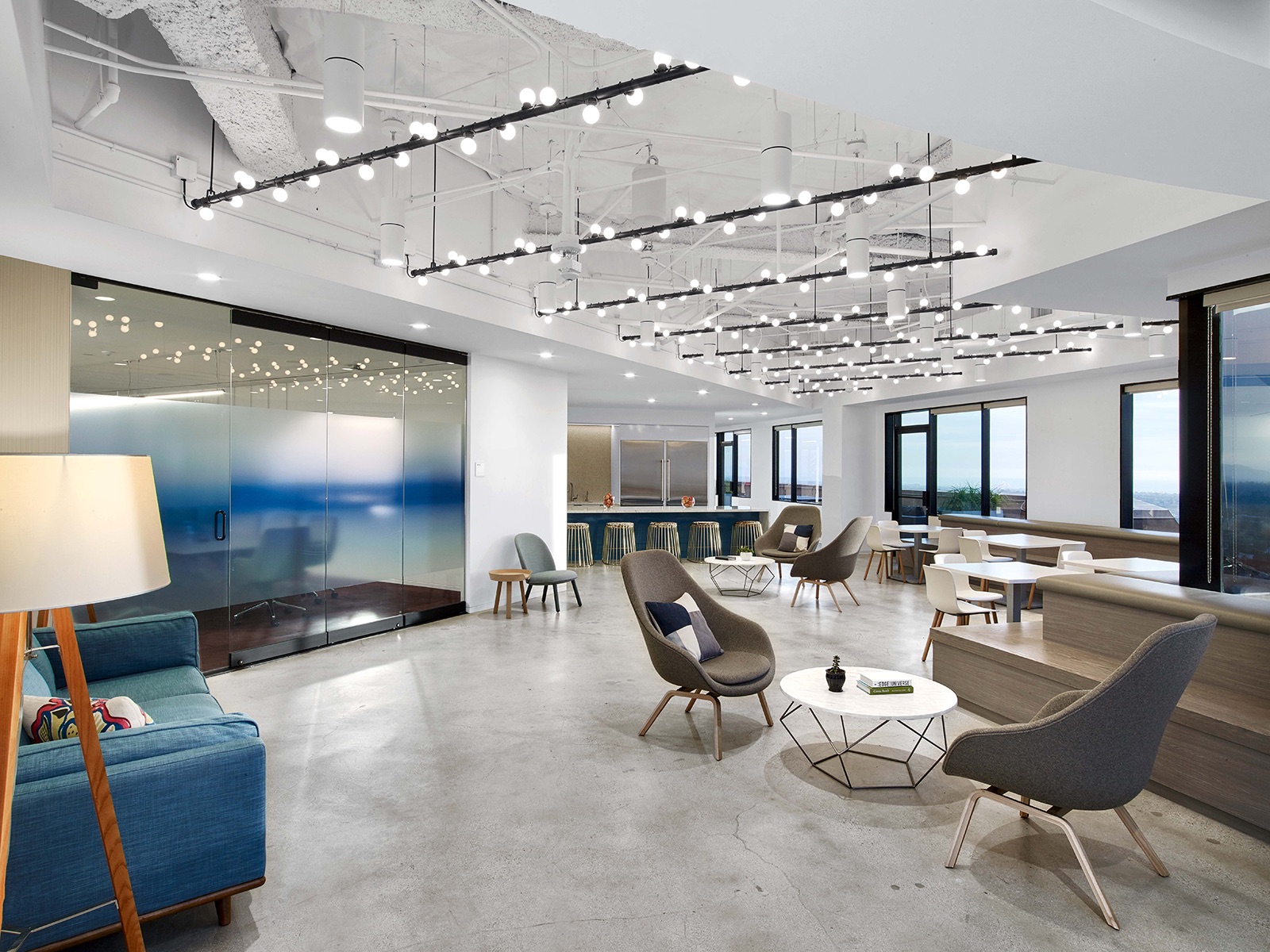 The Lighting Assortments of the Office - Office Space Affect Your Employees’ Productivity