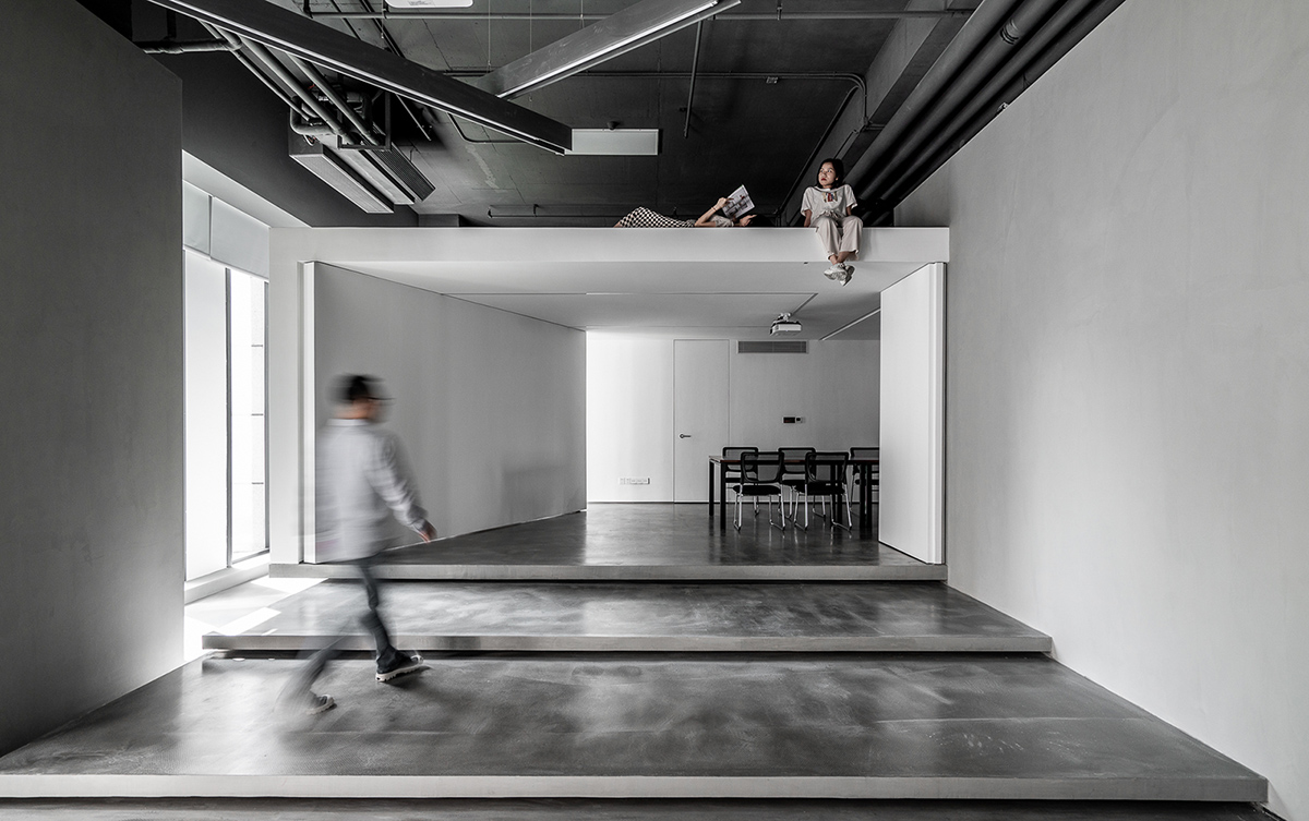 A Look Inside S’RUI’s Modern Offices in Hainan