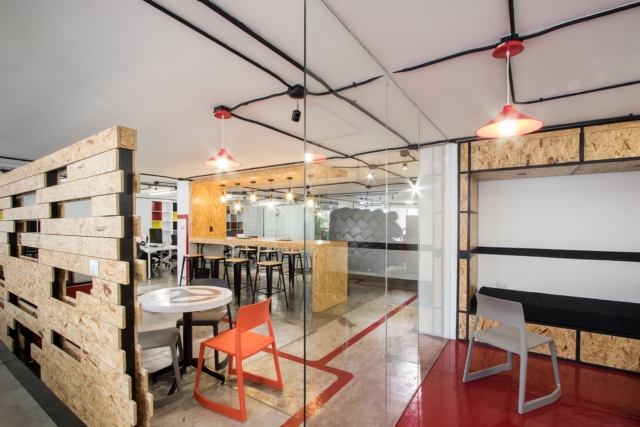 A Tour of LatAm Autos’ Industrial Style Office in Mexico City