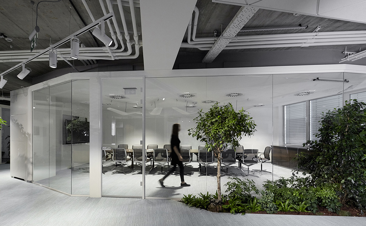 A Tour of Skanska’s Modern Budapest Office