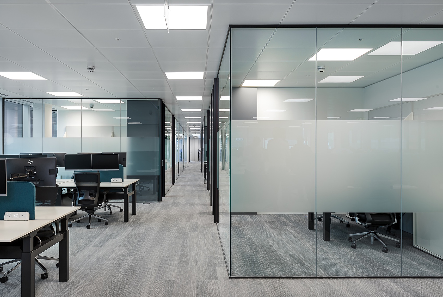 Workspace boult-wade-tennant-office-14