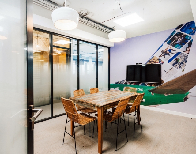 A Look Inside Cheerz’s Paris Office