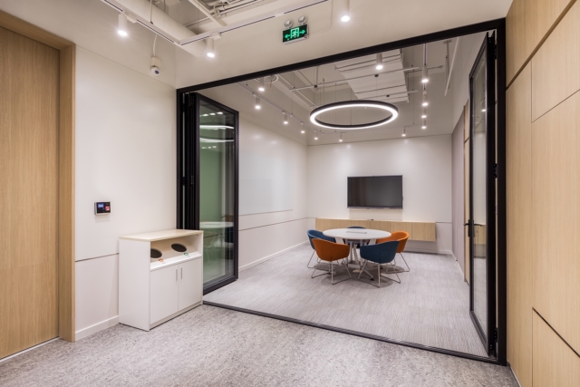 Inside Sino Engineering’s Minimalist Shanghai Office