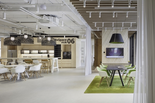 A Tour of Deloitte’s Sleek New Prague Office