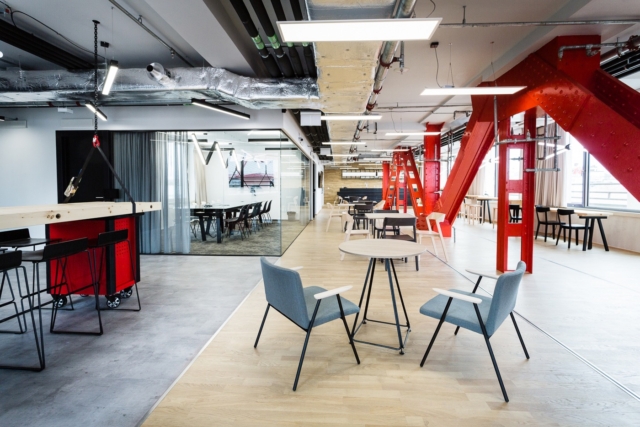 Inside HubHub’s Coworking Space in Prague – ARA