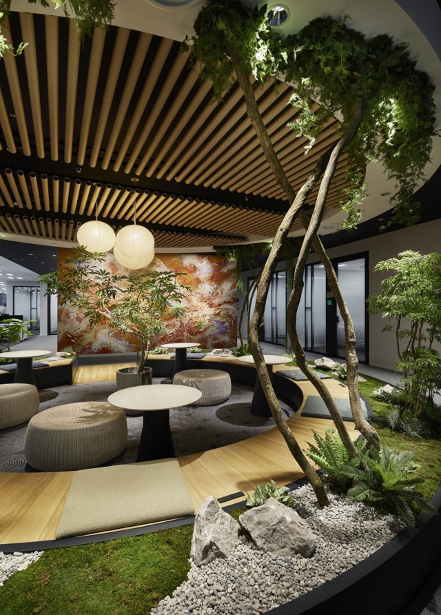 A Tour of Indeed’s Biophilic Tokyo Office