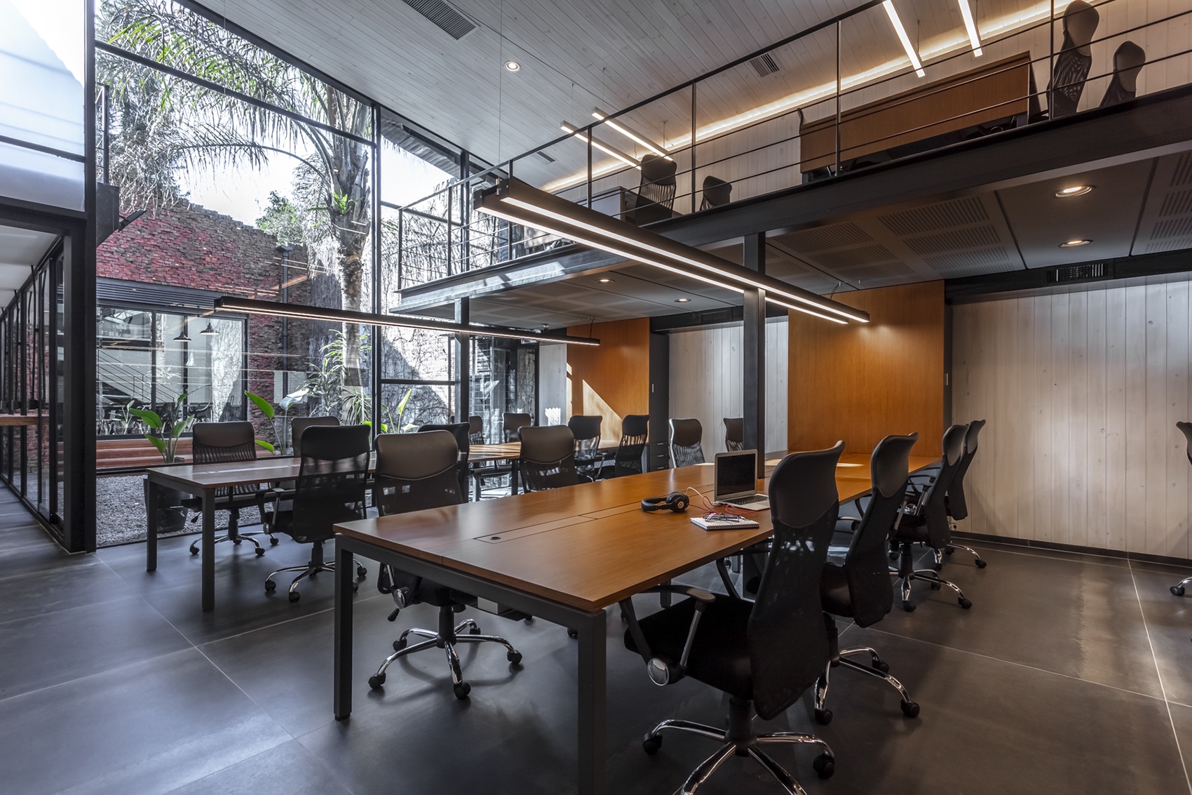 Open-plan workspace uala-buenos-aires-office-1