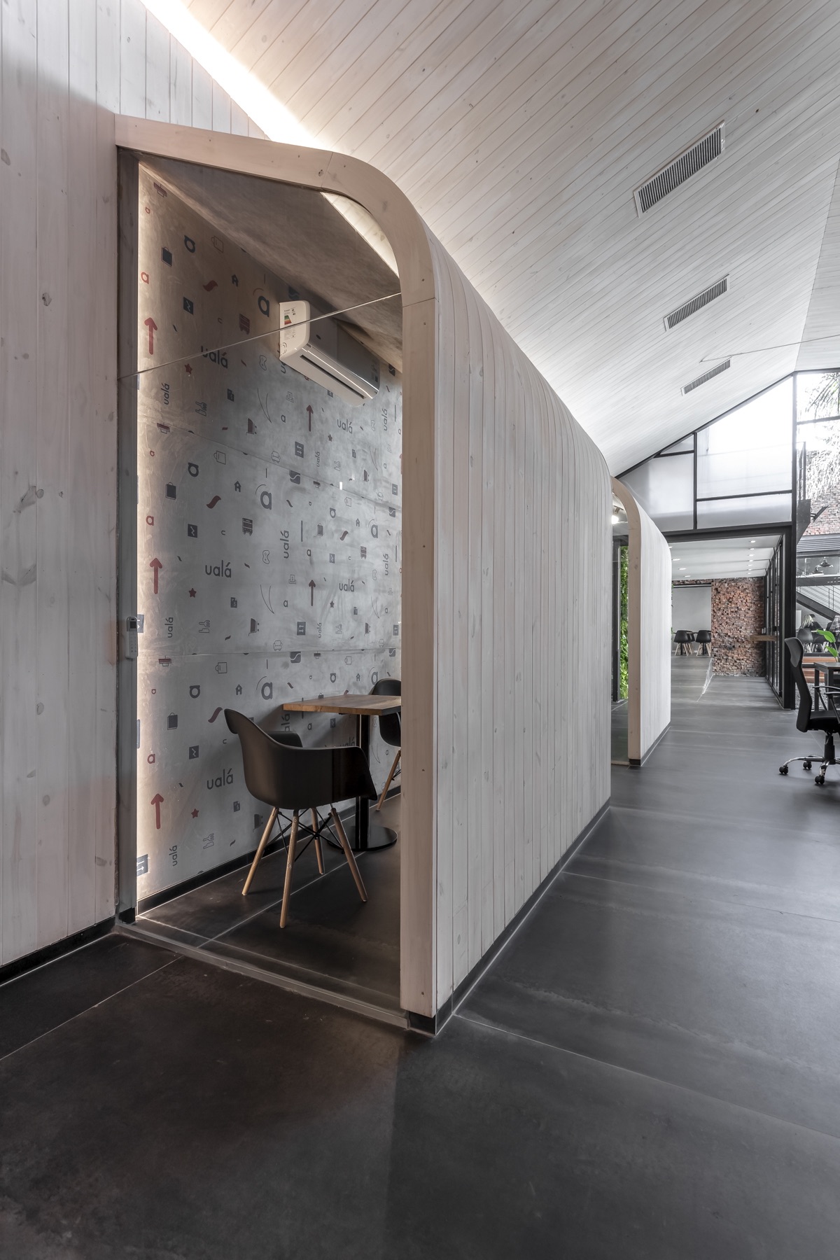 Meeting room uala-buenos-aires-office-8