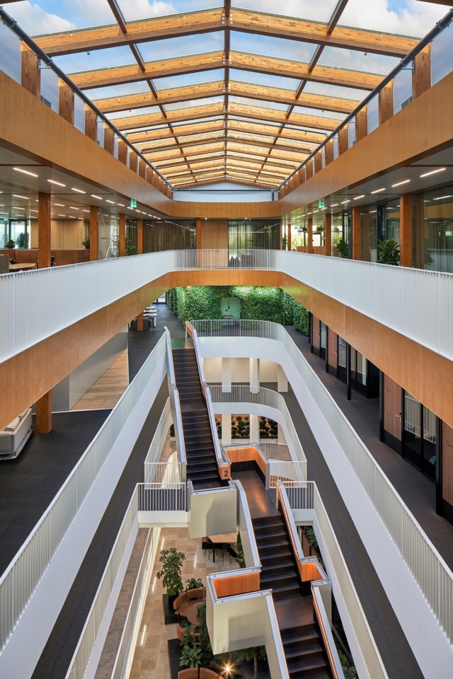 A Tour of EDGE Technologies’ Modern Amsterdam HQ