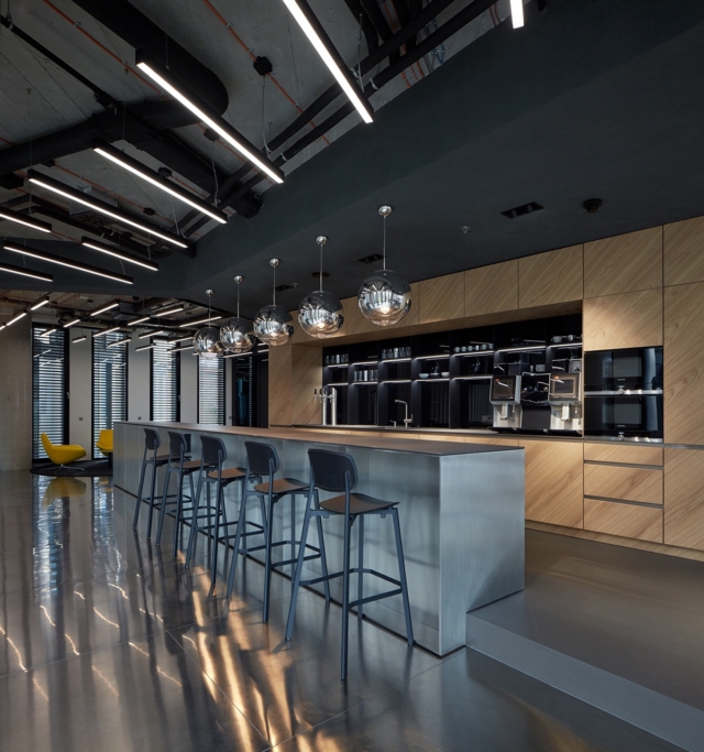 A Tour of EOH’s Futuristic Prague Office