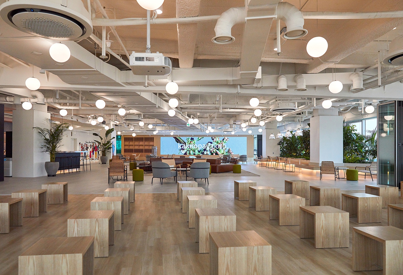 Communal space kakao-pay-office-1