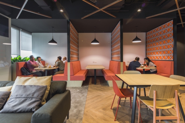 A Look Inside Manulife’s New Singapore Office