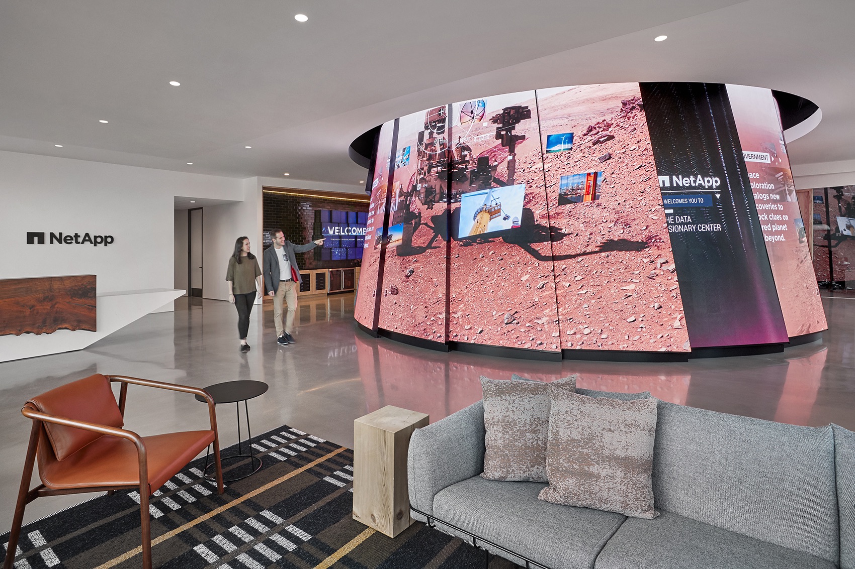 Digital cloud display at NetApp’s Experience Center netapp-sunnyvale-office-4