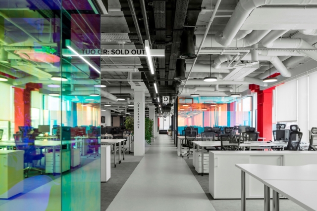 A Tour of Lamoda’s Minimalist Moscow Office