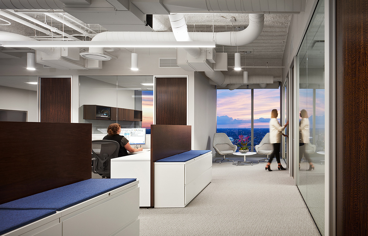 A Look Inside Private Law Firm Offices in Chicago