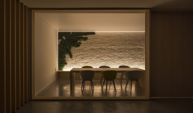 A Look Inside Nonna Design’s Minimalist Valencia Office