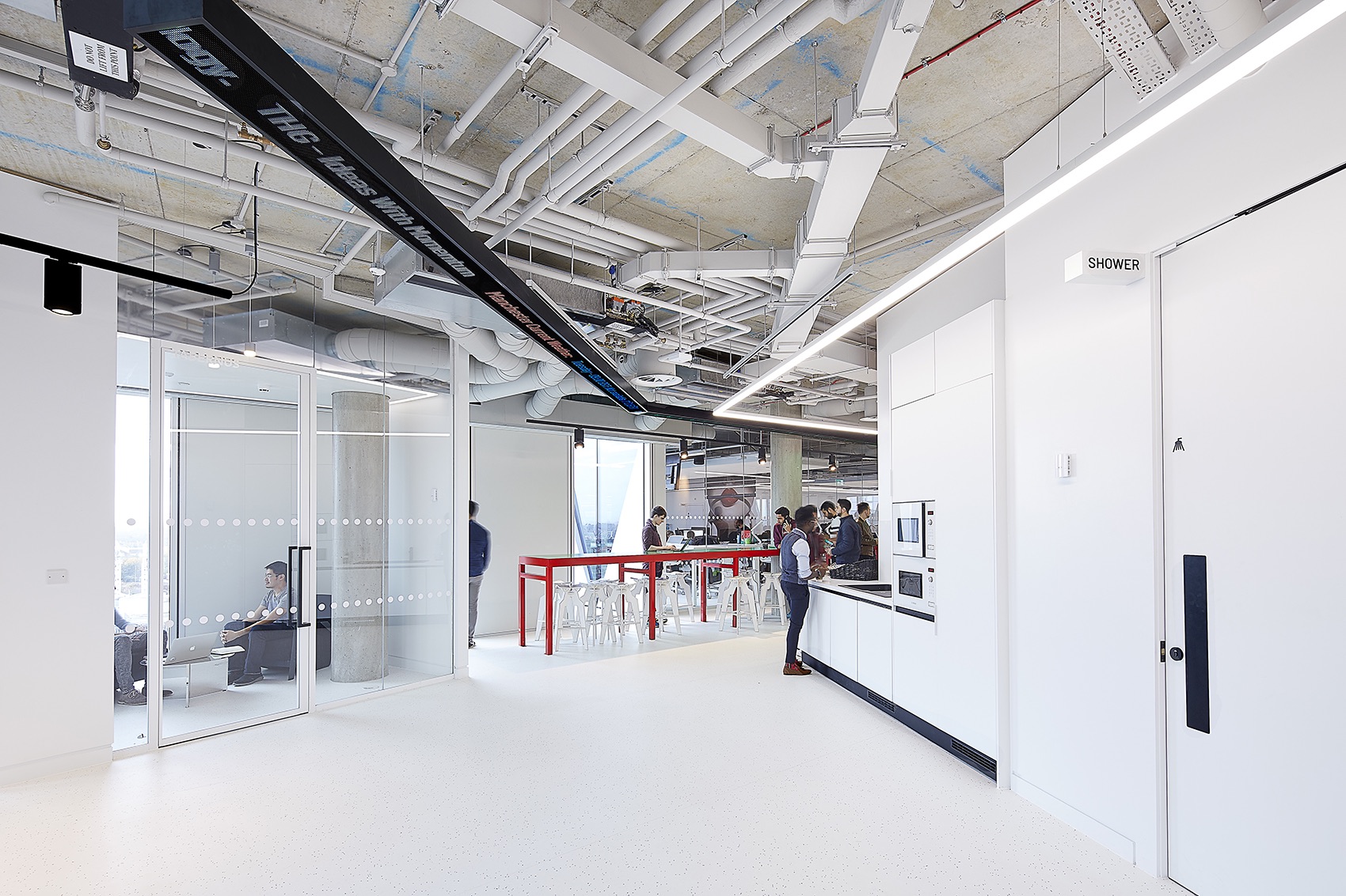 Corridor ingenuity-thg-office-3