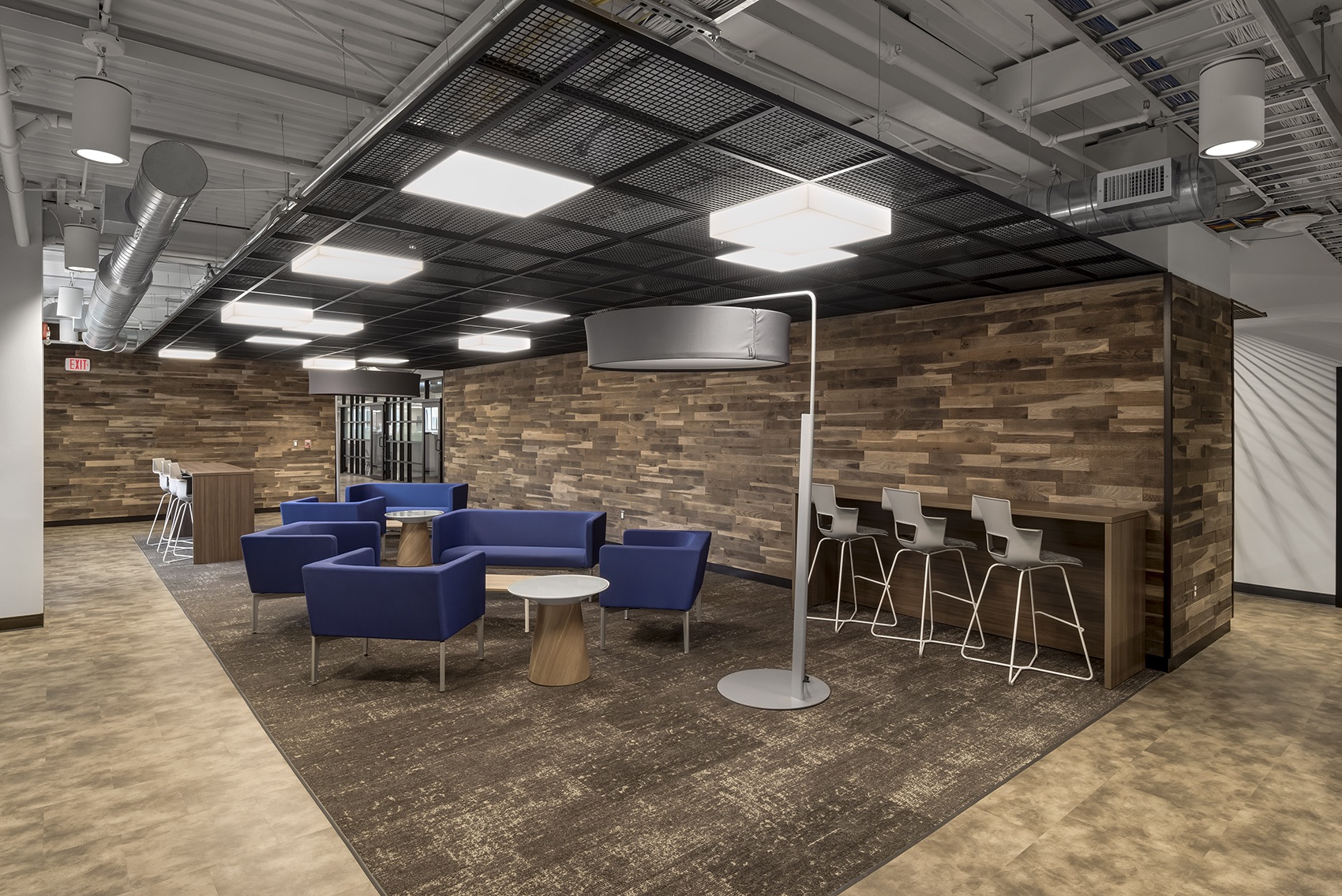 Lounge detroit-diesel-office-5