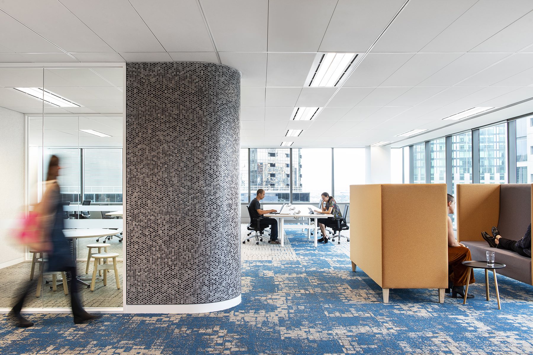 Collaborative space carlton-united-breweries-office-10