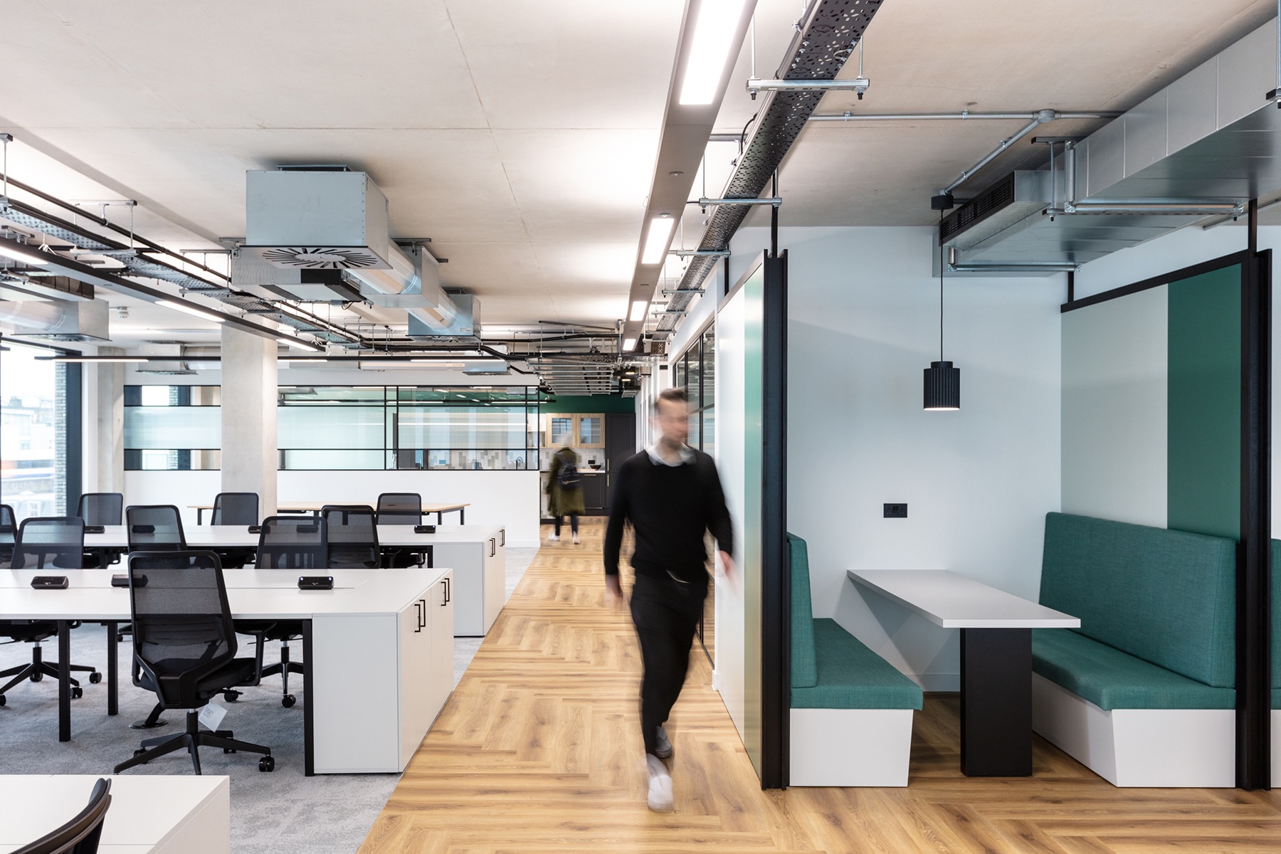 Workstations / working pod max-barney-estate-office-5