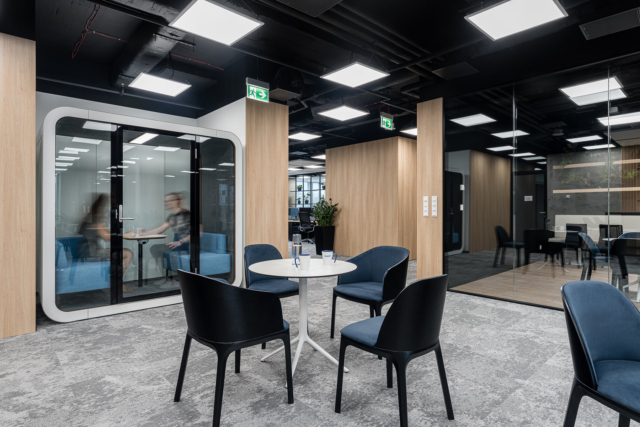 A Tour of CHEP Polska’s Biophilic Warsaw Office