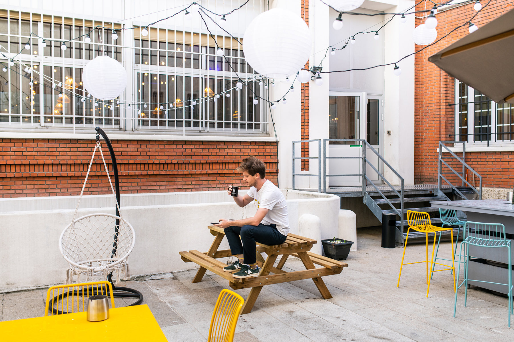 Outdoor garden la-maison-coworking-space16