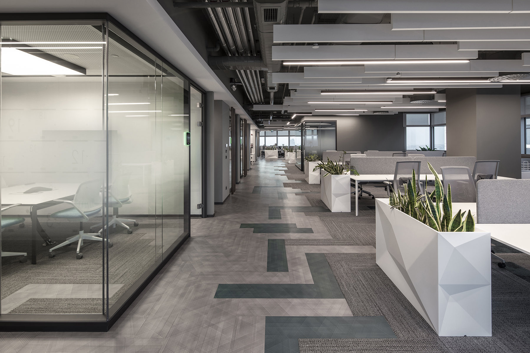 Open-plan workspace sap-istanbul-office-16