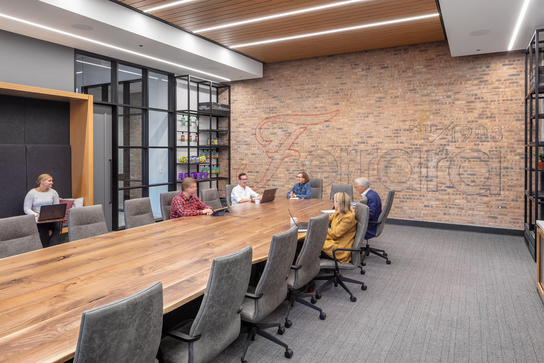 Conference room ferrara-candy-chicago-office-4