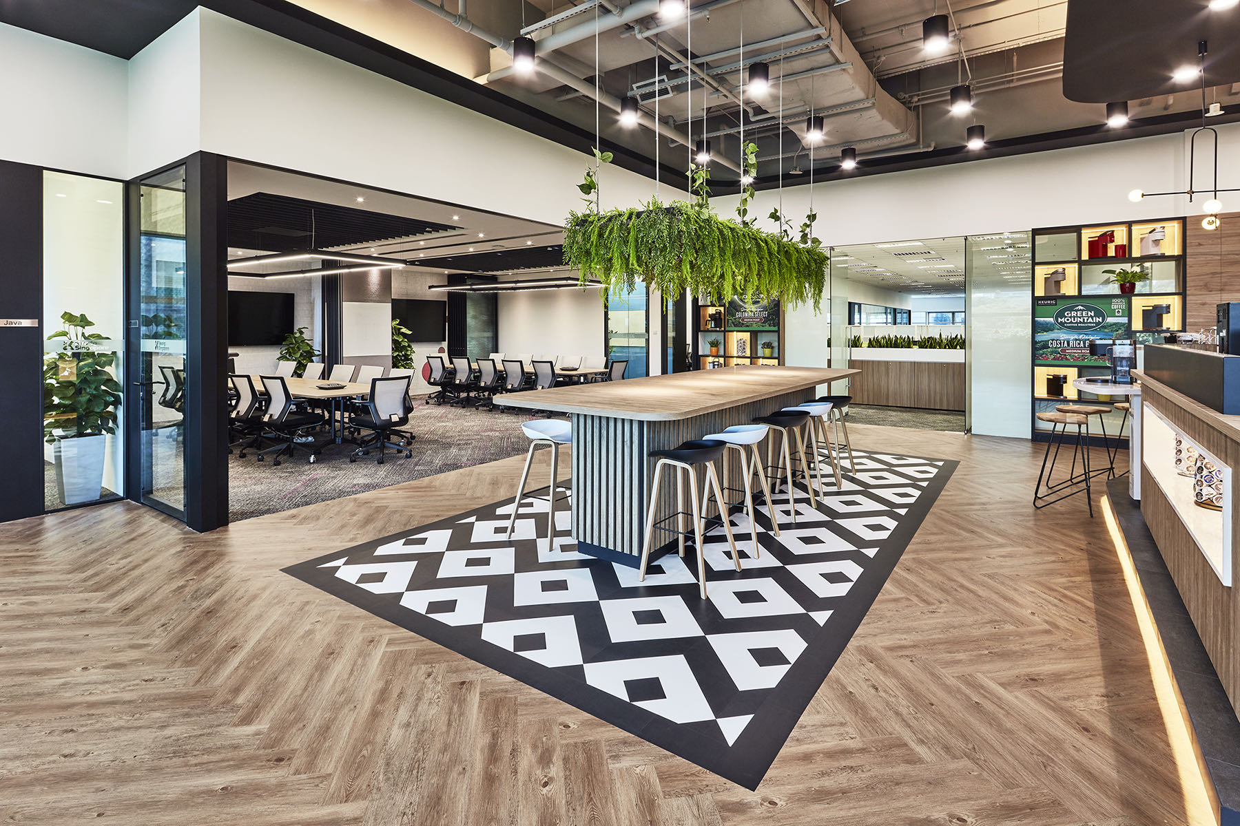 Collaborative space / café keurig-singapore-office-6