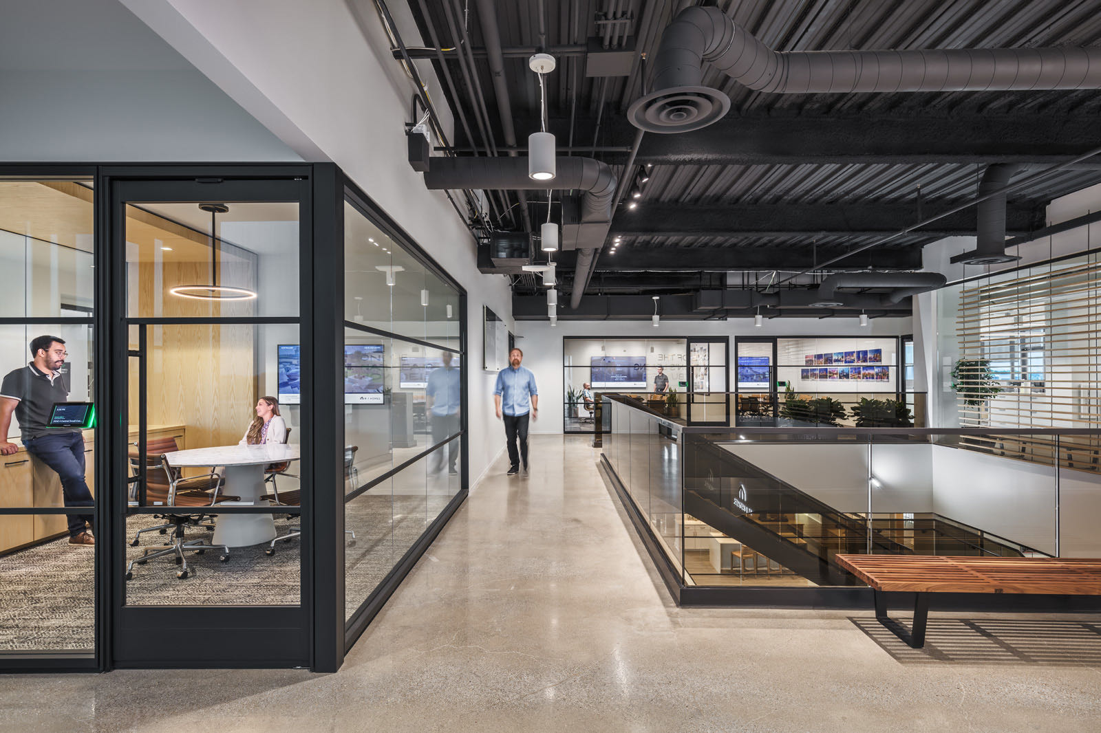 Meeting room / stairway mi-homes-office-4