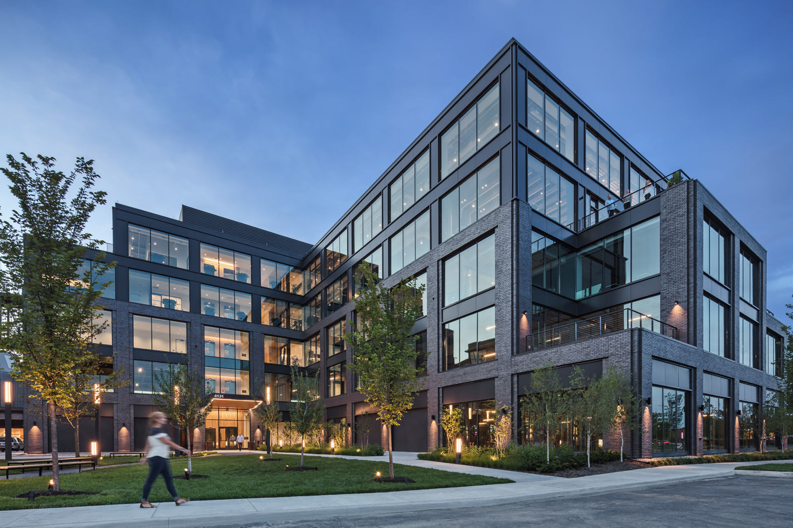 Exterior mi-homes-office-6