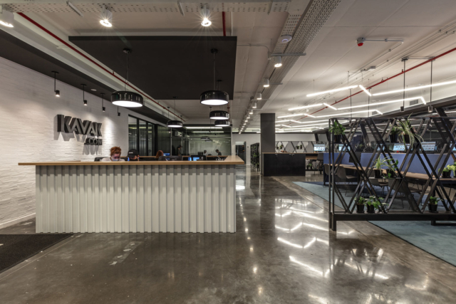 A Look Inside Kavak’s New Buenos Aires Office / Hub